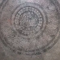 سینی مسی قدیمی|کلکسیون اشیاء عتیقه|کرج, کیانمهر|دیوار