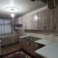 75متری-بر-5متر-در-3طبقه-جنوبی-دارای-حیاط-پشت