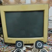 دربین مداربسته با مانیتور