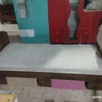 تخت‌نوجوان