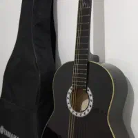 گیتار مشکی براق