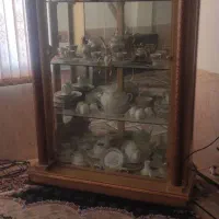 ویترین بدون‌متعلقات در شهرضا