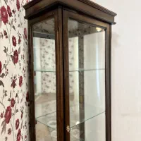 ویترین چوبی نئو کلاسیک