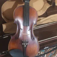 ویولن عتیقه زیرخاکی