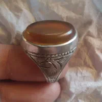 انگشتر عقیق یمنی عسلی