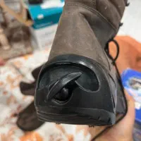 بوت خارجی مخصوص کوهنوردی یخ شکن دار|کوهنوردی و کمپینگ|مشهد, استاد یوسفی (شهرک غرب)|دیوار