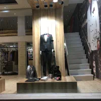 ویترین فروشی