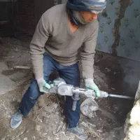 کارگر هستم تخریب جزئ وکلی مصالح کشی چاله اساس منزل