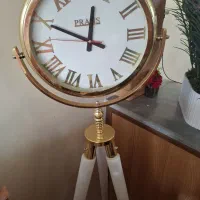 ساعت ایستاده ۳ پایه