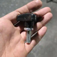 پیچ m10 دسته دار