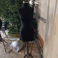 مانکن زنانه . و اتاق پرو