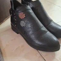 نیم بوت وکالج|کیف، کفش، کمربند|سنگر, |دیوار