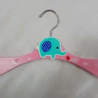 رخت آویز لباس نوزاد