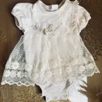 پیراهن نوزادی