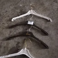 چوب لباسی