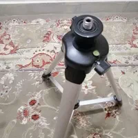 پایه دوربین  آلمینیوم تمیز در حد نو