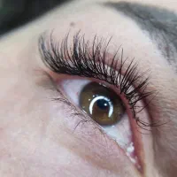 اکستنشن و کاشت مژه با قیمت استثنایی