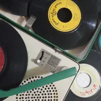 گرامافون برقی باتری ناسیونان اصل ژاپن سالم|کلکسیون اشیاء عتیقه|شهریار, شهریار|دیوار