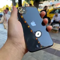 اپل iPhone 11 با حافظهٔ ۱۲۸ گیگابایت