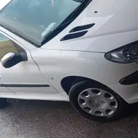 ۲۰۶ وی ۸ مدل ۹۳