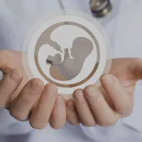 اهدا تخمک و رحم جایگزین