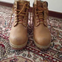 بوت فروشی|کیف، کفش، کمربند|بومهن, |دیوار