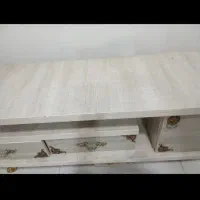 میز تلویزیون کرم