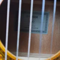 yamaha c40  گیتار|گیتار، بیس، امپلیفایر|میانه, |دیوار