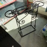 چهارپایه زیرگلدونی تمیز وخوشگل