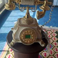 تلفن رو میزی