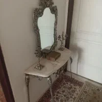 آیینه و شمعدان برنجی