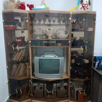 میز تلوزیون و ۲ بوفه