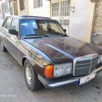 بنز ۲۳۰ دانشجویی