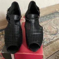 کفش پاشنه بلند