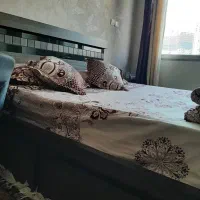 تخت دونفره بهمراه پاتختی و دراور و آیینه|تخت و سرویس خواب|تهران, شهرک چیتگر|دیوار