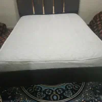 تخت و تشک طبی برندار دو نفره بسیار تمیز و در حد نو
