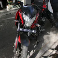 موتور ns200 با سفته