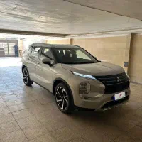 میتسوبیشی اوتلندر ۲۰۲۵