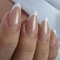 خدمات و آموزش کاشت ناخن صفر تا صد