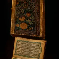 دوجلدکتاب قرآن قدیمی