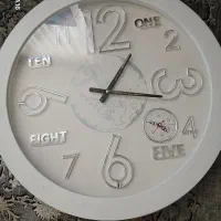 ساعت دیواری