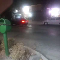 منزل قدیمی بر خیابان