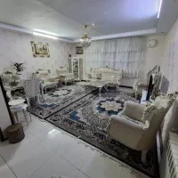 مبل کلاسیک همراه با میز ناهارخوری خوری|مبلمان خانگی و میز عسلی|تهران, تهرانسر شرقی|دیوار