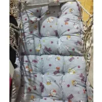 تاب بچه و کیف باهم
