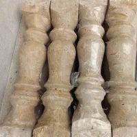 نرده سنگی، سورایی