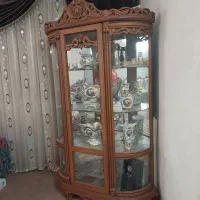 ویترین ۴ طبقه سرتاسر شیشه و آینه چوب گردو