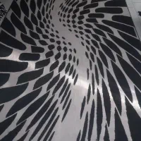 فرش ۶ و ۴ و دوتا ۱/۵ با مبل شرکتی با میز وسط