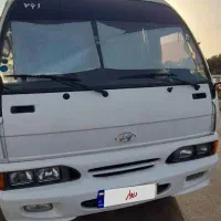 دو دستگاه مینی بوس بنز و هیوندا