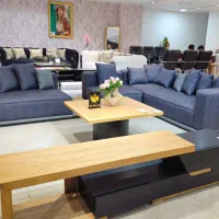 نجار حرفه‌ای و رنگ کار حرفه‌ای