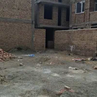 ساختمان ۳ طبقه آماده کاشی